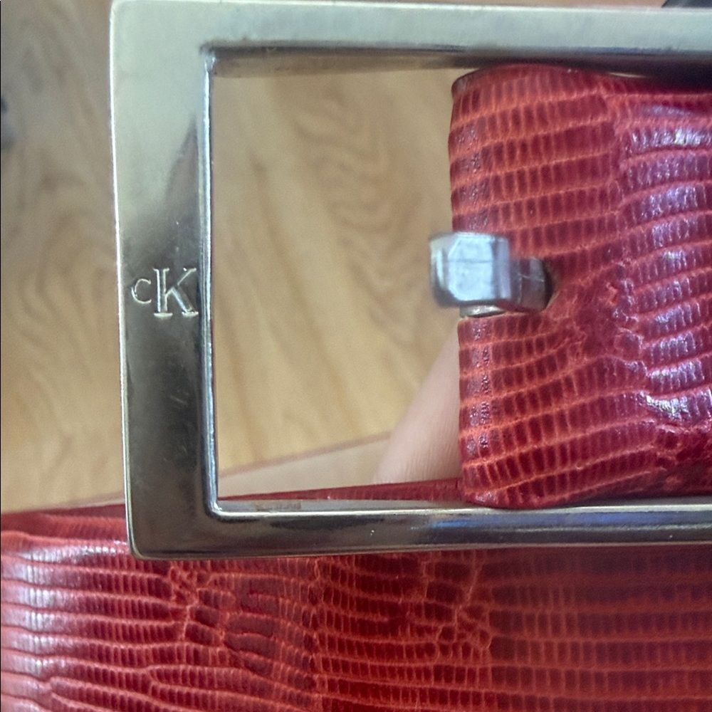 Vintage Calvin Klein Red Lizard Grain Leather Belt Silver Buckle Medium - Picture 4 of 8